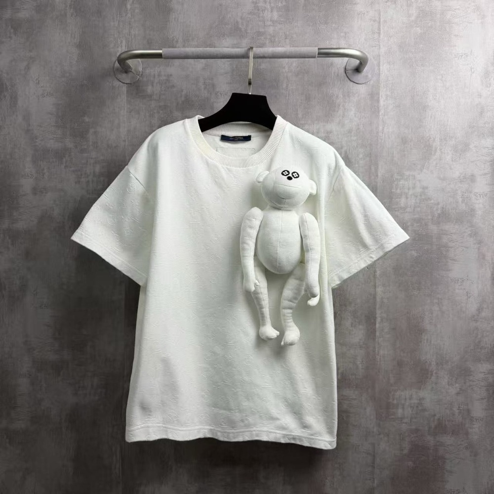 ❌sold❌Authentic Louis Vuitton White T-Shirt with Plush Toy